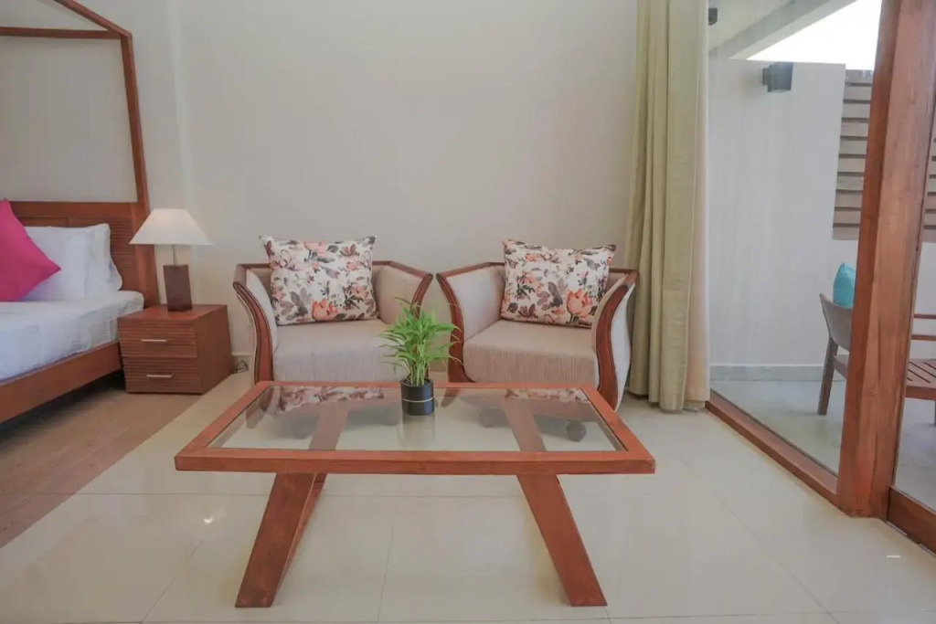 Отель Breeze Pasikudah Resort
