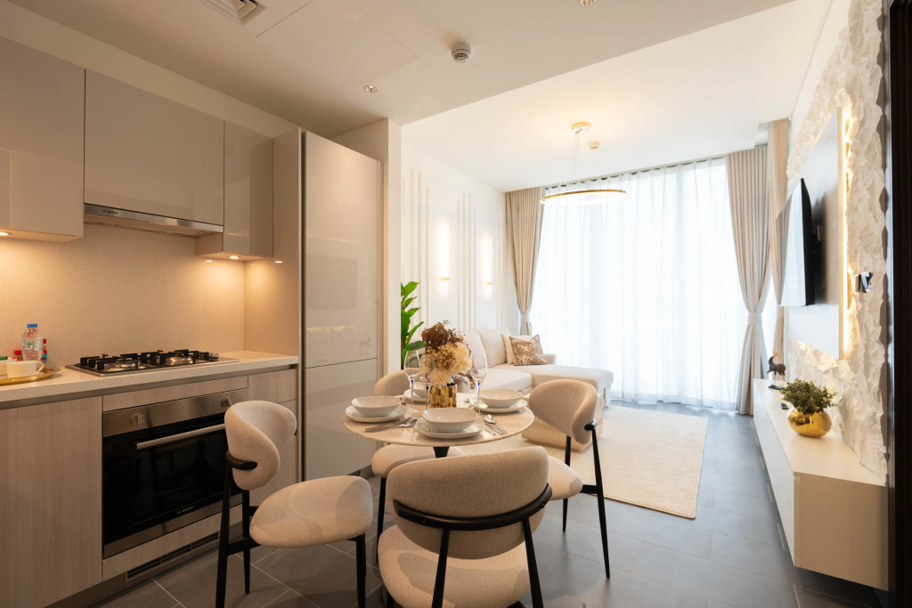 Апартаменты Premium 1BR Oasis – City Views & Pool Access