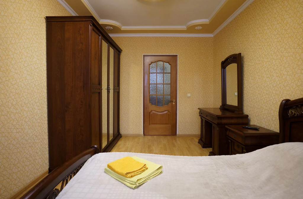 Апартаменты Right Room трехкомнатные на улице Баррикад 8
