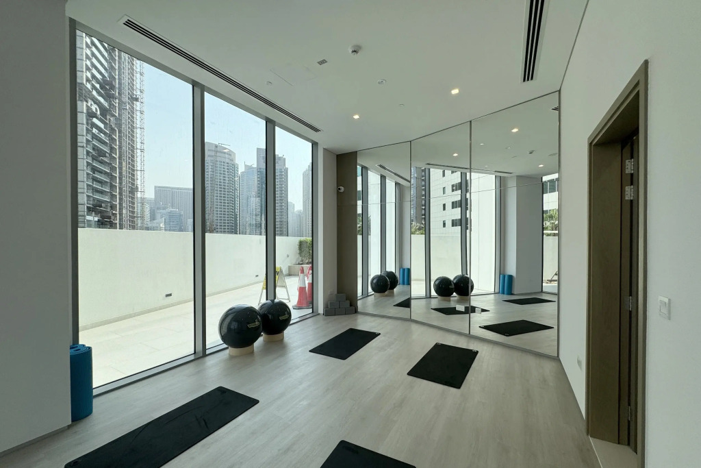 Апартаменты 2BR in LIV Marina Balcony with Partial Sea View