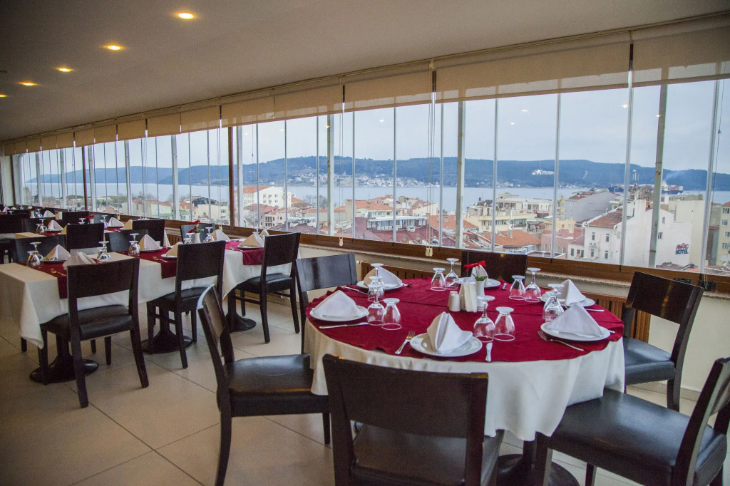 Çanak Hotel
