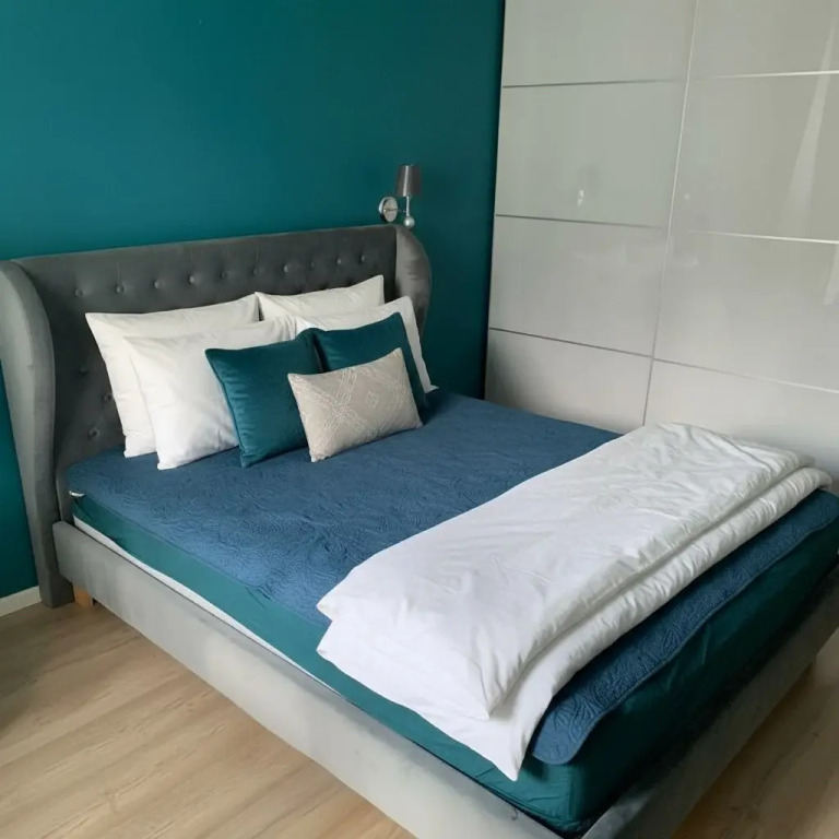 Dlya Bolshoy Kompanii Flat