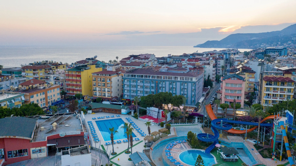 Отель Aslan City