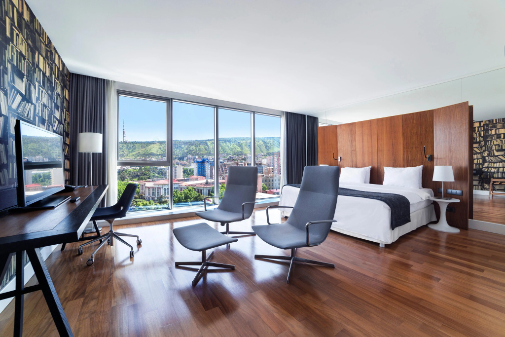 Holiday Inn Тбилиси