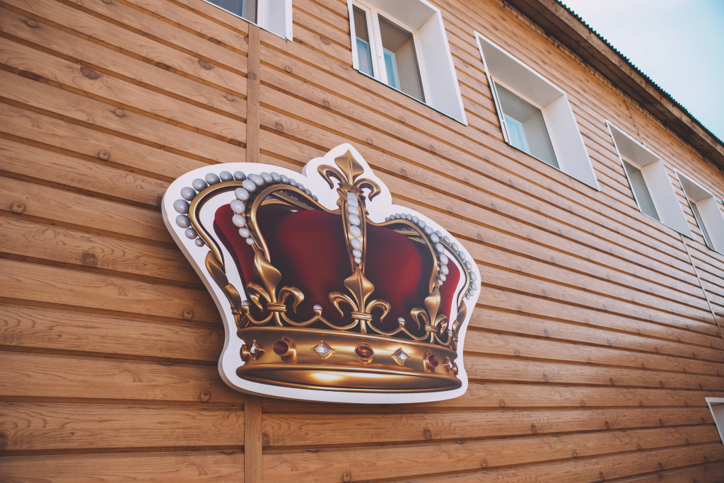 Отель Корона