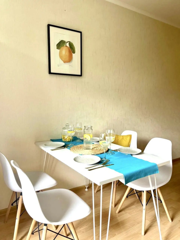 Апартаменты АпартМари в центре Калининграда возле озера