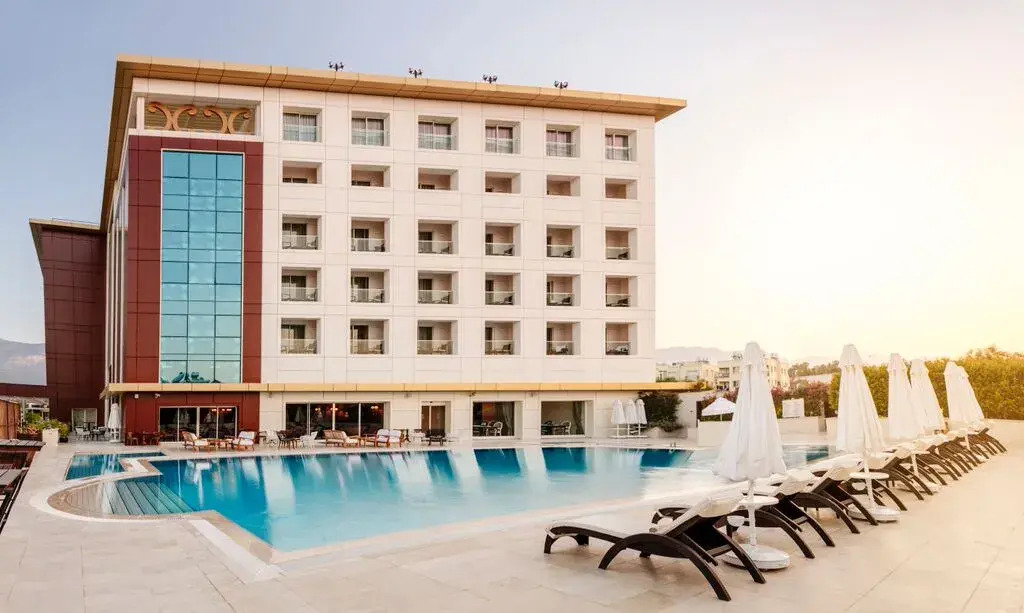 Отель Grand Pasha Kyrenia