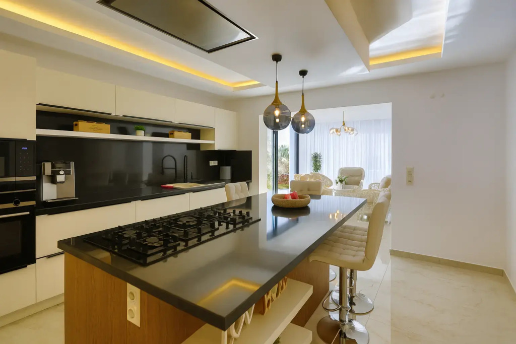Вилла VibaVilla Elite – Luxury Private Villa with Pool Villa