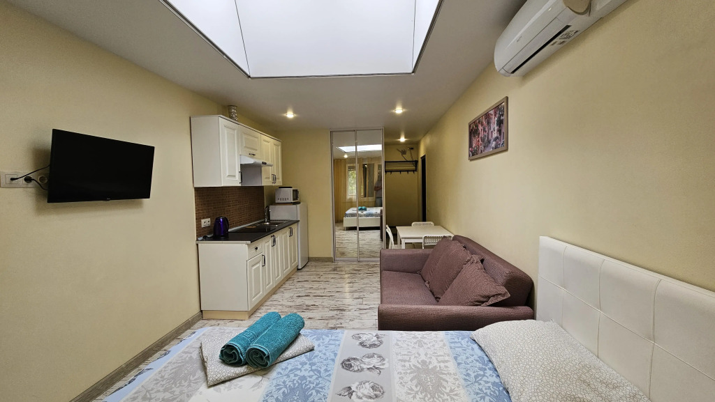 Апартаменты Уютная студия на Роз 57 от HomeHotelSochi (2)