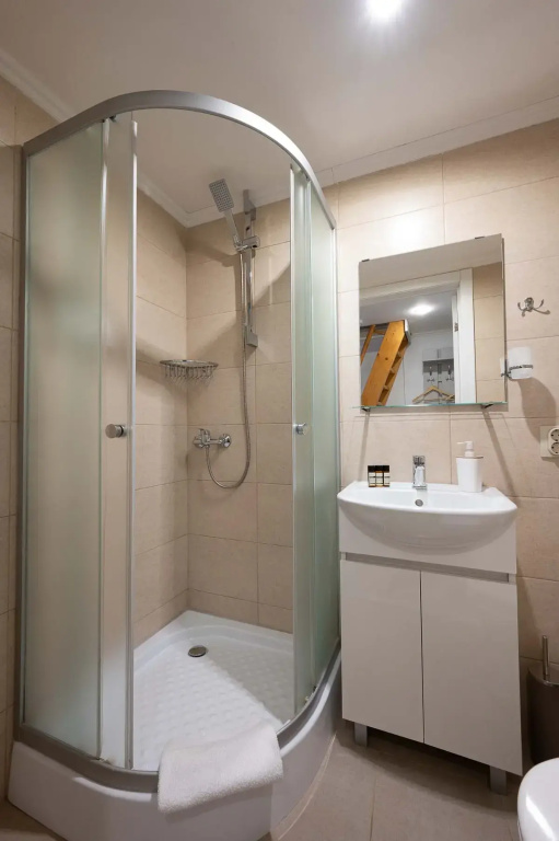 Отель IQHotel