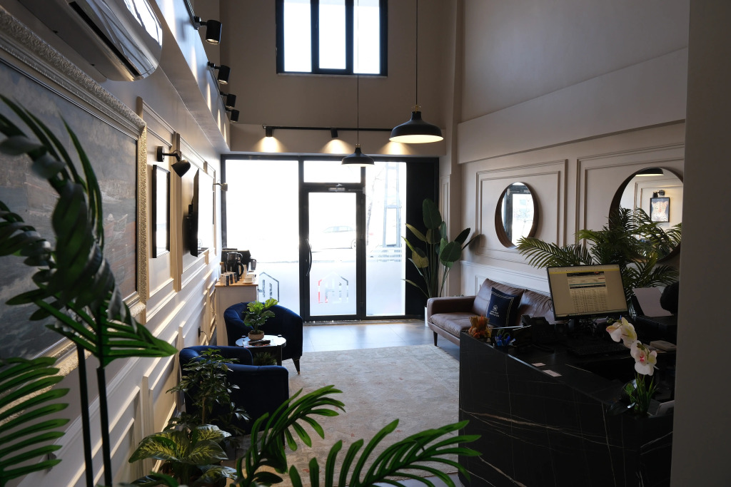 Plus Hotel & Private Transportation İstanbul Airport-By Loft