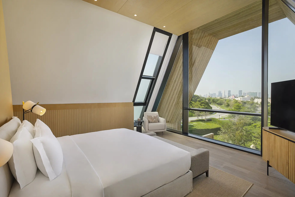 Katara Hills Doha, Lxr Hotels & Resorts
