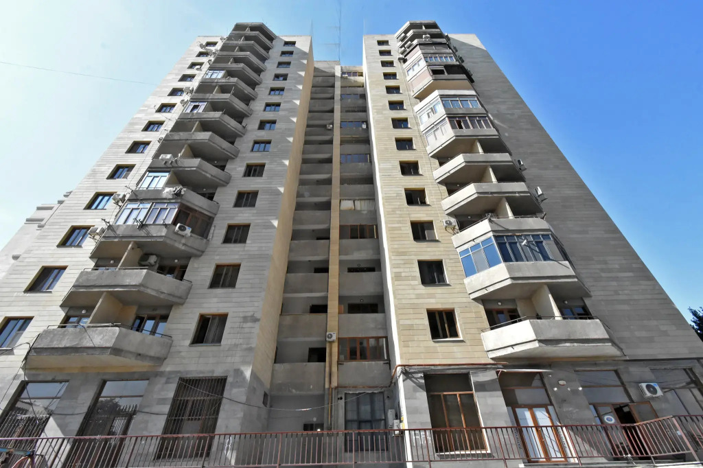 Квартира 3-к в новостройке, улица Аргишти,GL933
