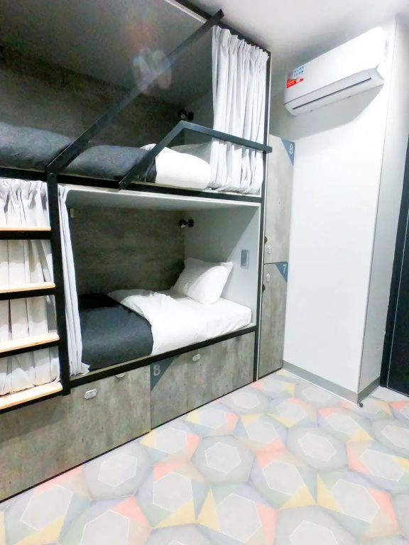 Хостел Poshtel VDali