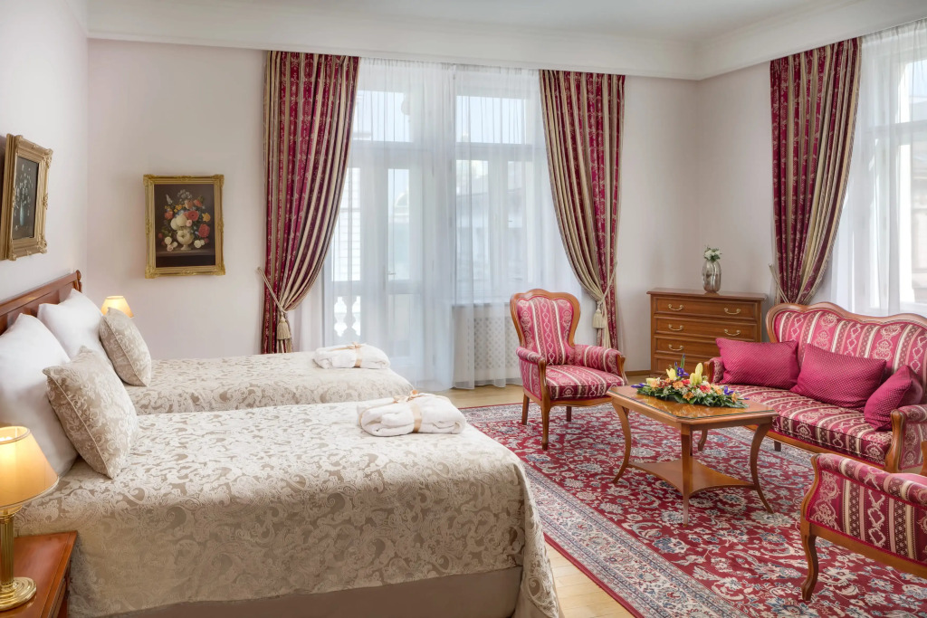 Отель Boutique Seven Days