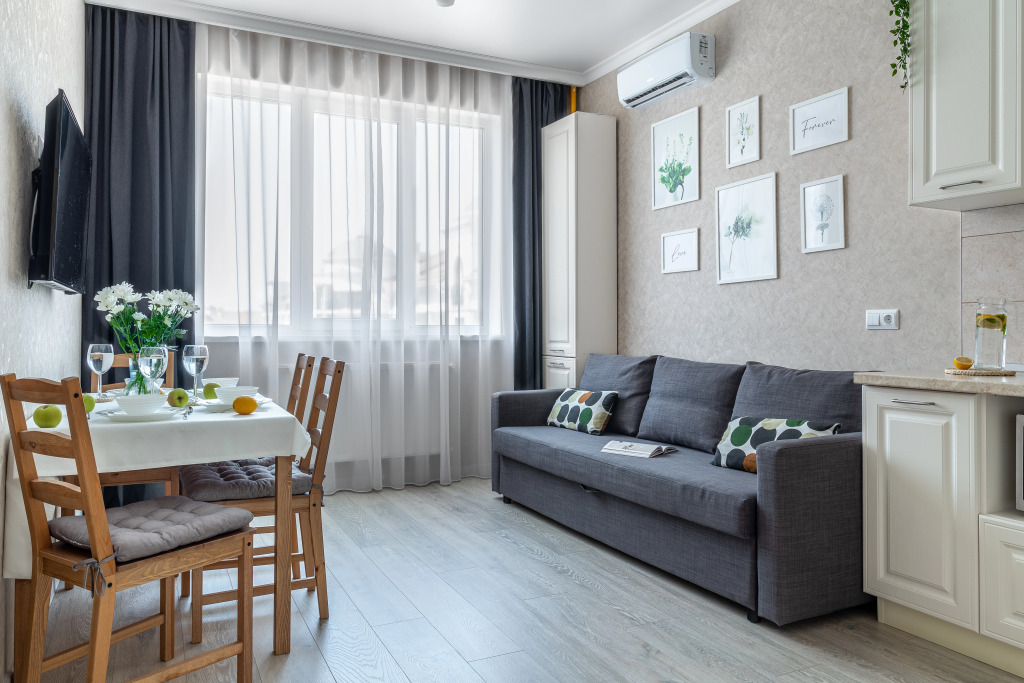 Апартаменты с Балконом  Первая Береговая Линия Летний Бассейн от Home Group