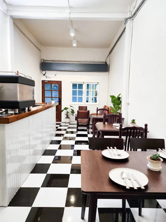 Noir Cafe And Hostel Chinatown Bangkok