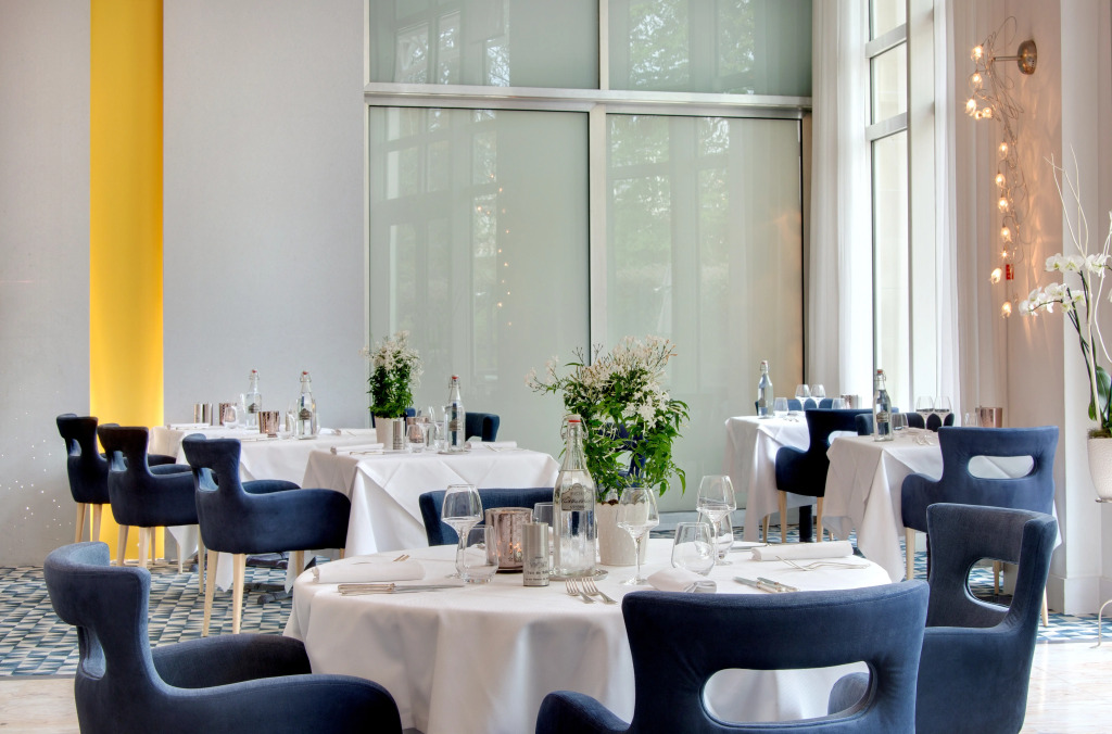 Отель Vichy Spa Hôtel Les Célestins