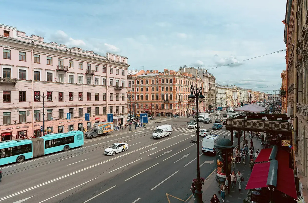 Апapтаменты с новым дизайнeрcким рeмонтом и пaнopамным видом на Невcкий