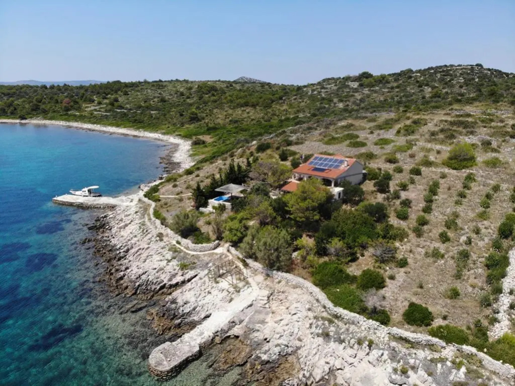 Pauk Villa