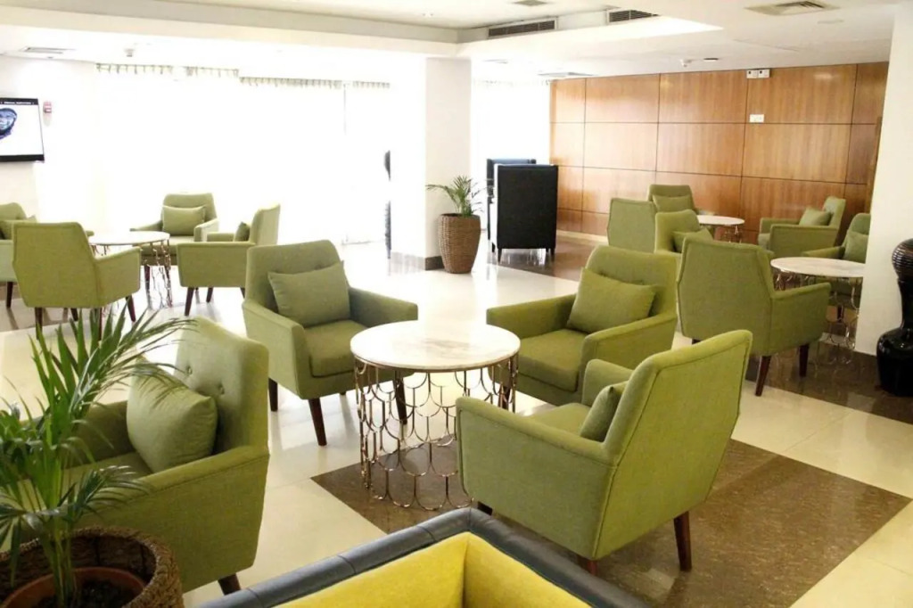 Отель Dhaka Regency Hotel & Resort