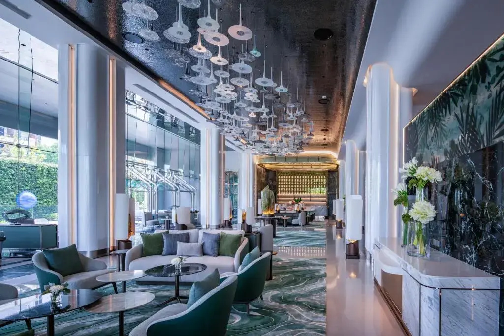 Отель Grande Centre Point Space Pattaya