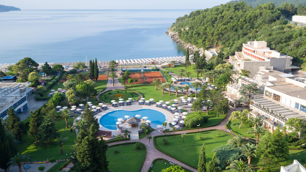Отель Iberostar Waves Bellevue