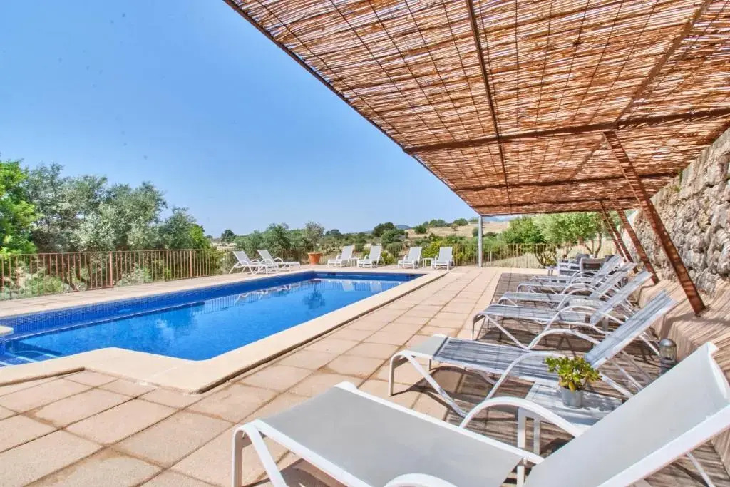 Отель Can Riera by CheelHotels