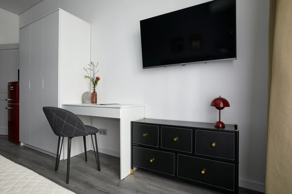 Апартаменты MyHomeYourHome на Проспекте Буденного д.15