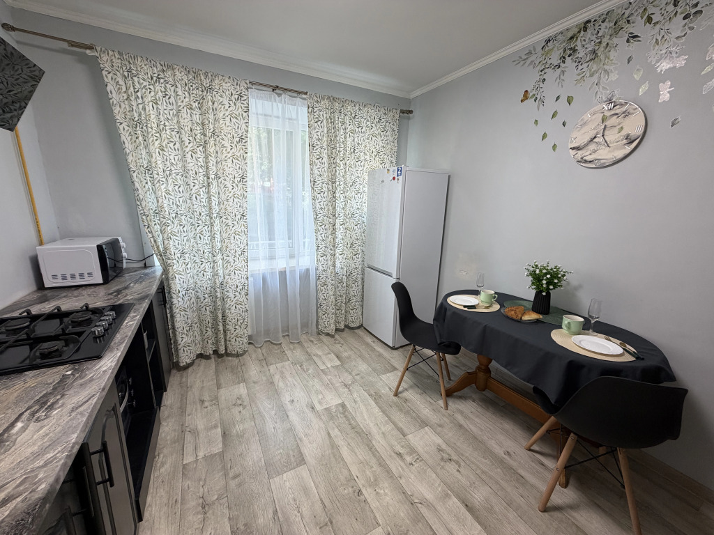 Квартира Уютная 2-комнатная у метро Яшьлек