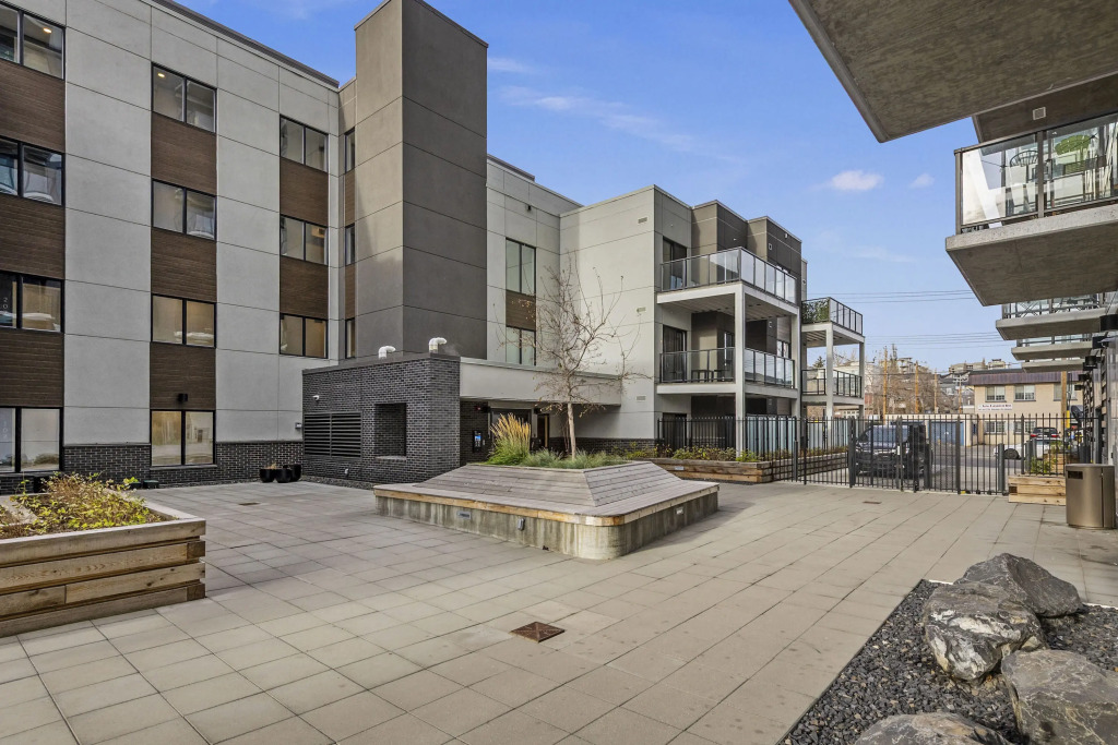 Апарт-отель GLOBALSTAY Condo Near the Bow River