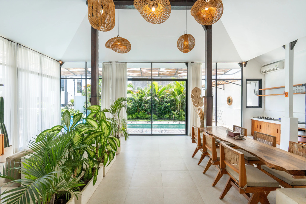 Canggu 4BR Private Pool Rooftop Mila Mou Villa by Bali Bliss Properties