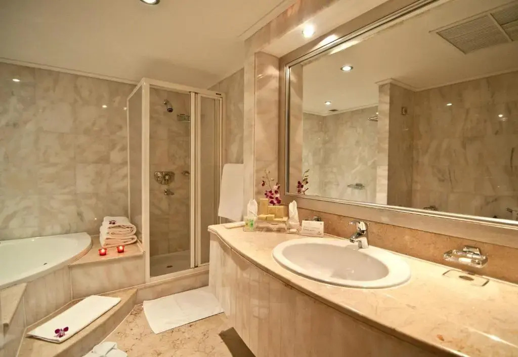 Отель Danat Al Ain Resort