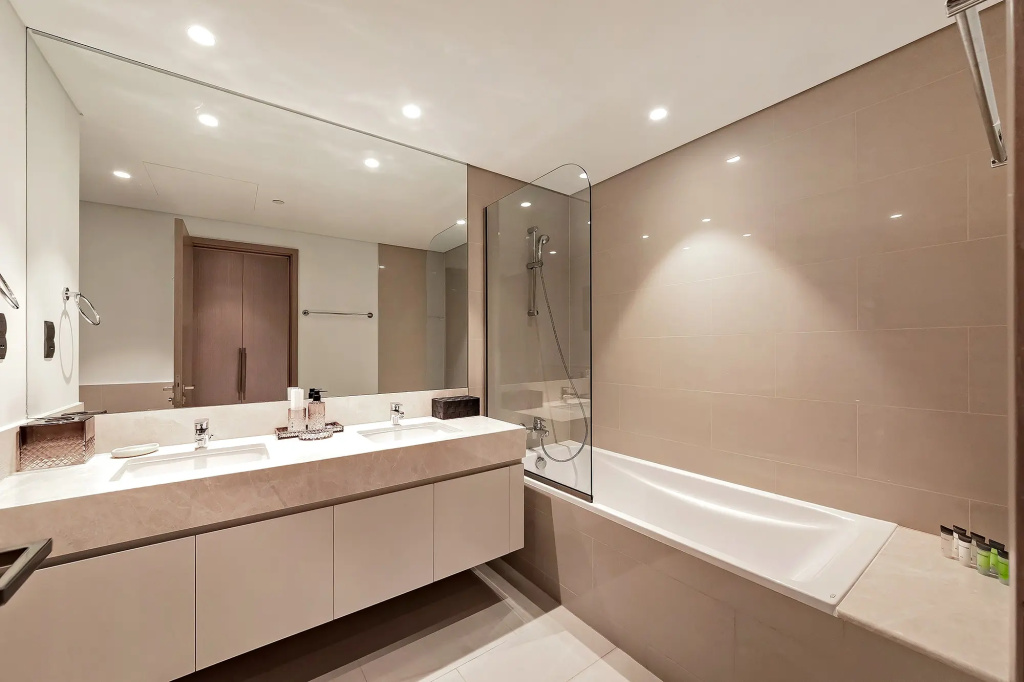 Апартаменты Burj View Stylish 3BR + Maids Room in Act One Tower Downtown