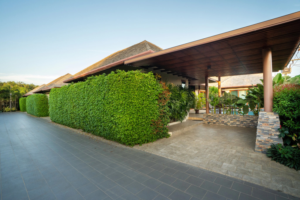 Вилла 3BR Family Villa - Pool NaiHarn Rawai