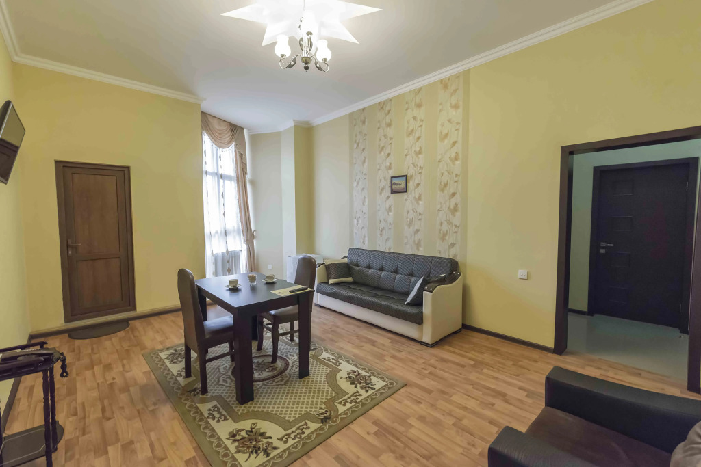 Starway Hotel