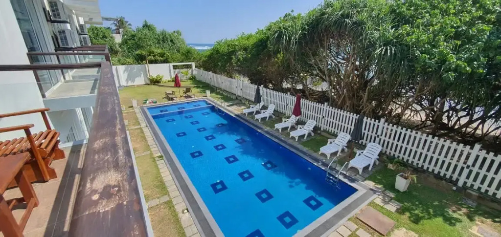 Отель ARA Beach Resort - Mirissa