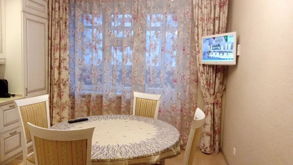 Квартира Уютная двушка рядом с Кристаллом и выездом на ТКАД
