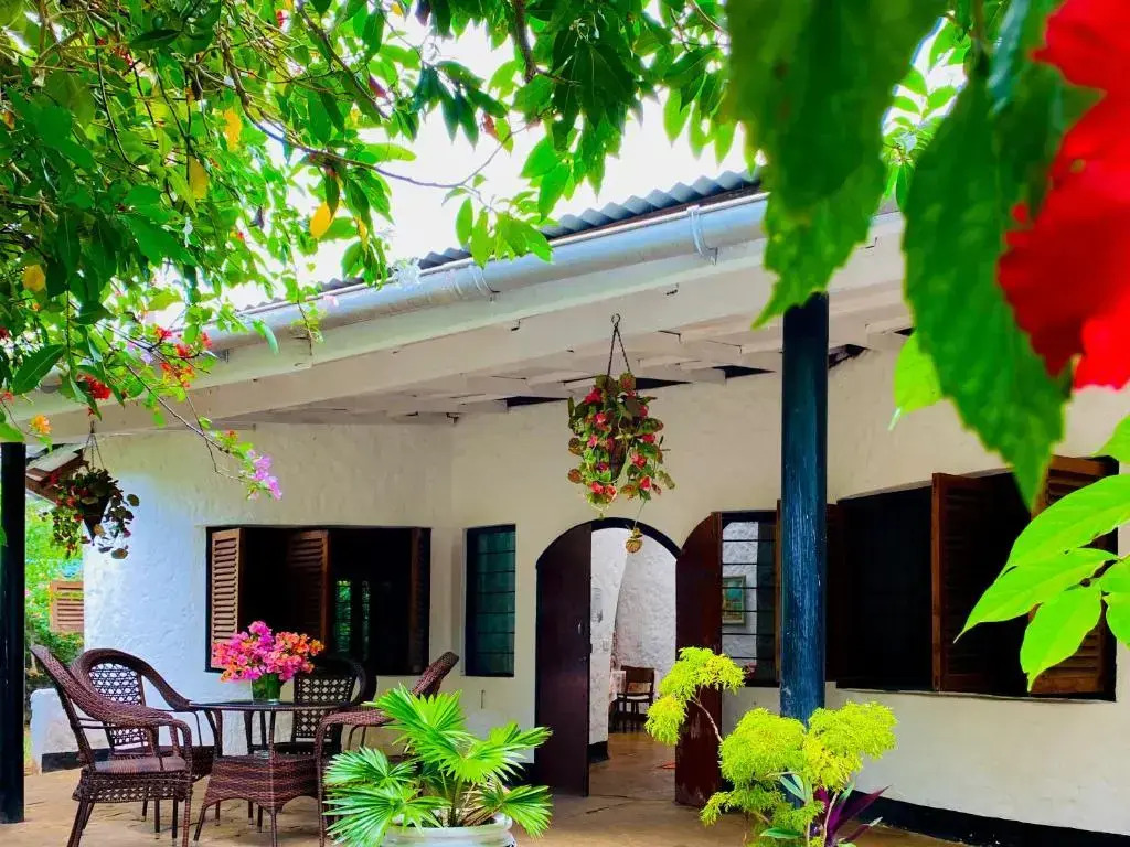 Tradewinds Lodge