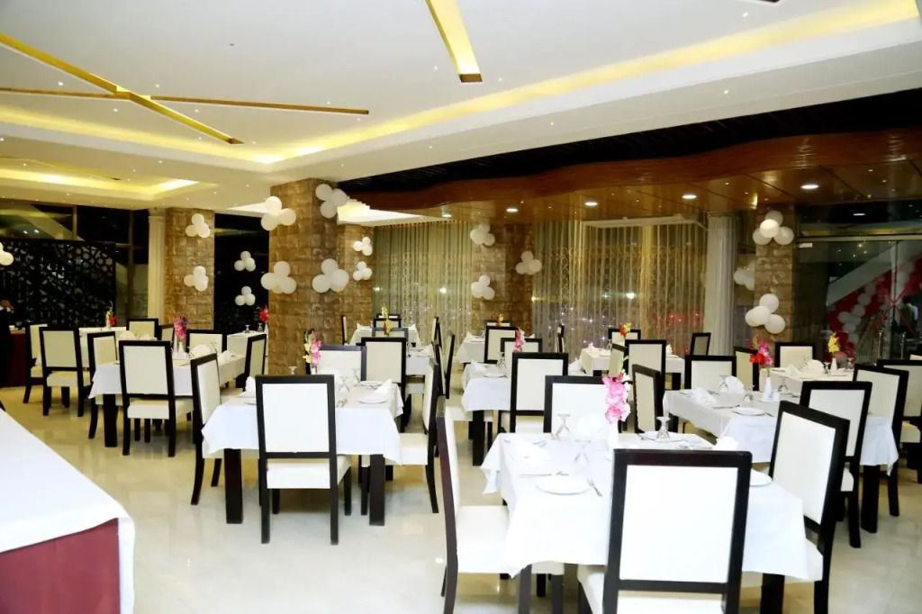 White Palace Hotel