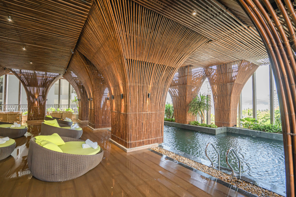 Отель The Signature Nha Trang