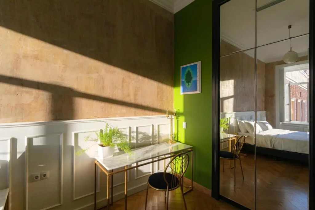 Unfound Door - Design Hotel