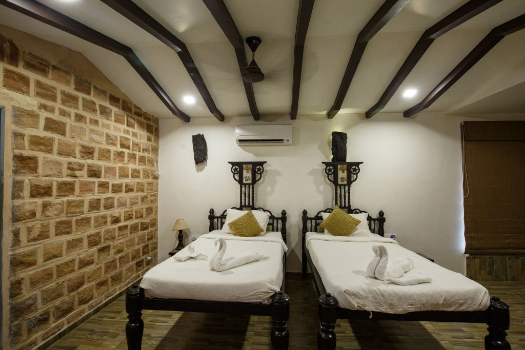 Отель Gir Lions Paw Resort