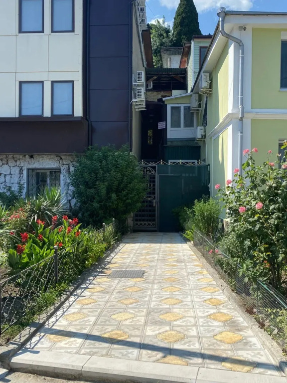Galon Guest House