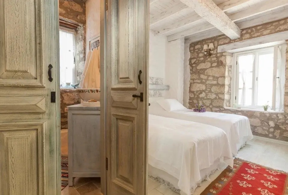 YUKARI SOKAK VİP BUTİK OTEL