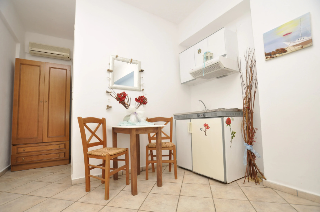 Manos Apartments