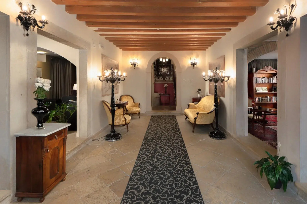 Angelo dOro Heritage Hotel