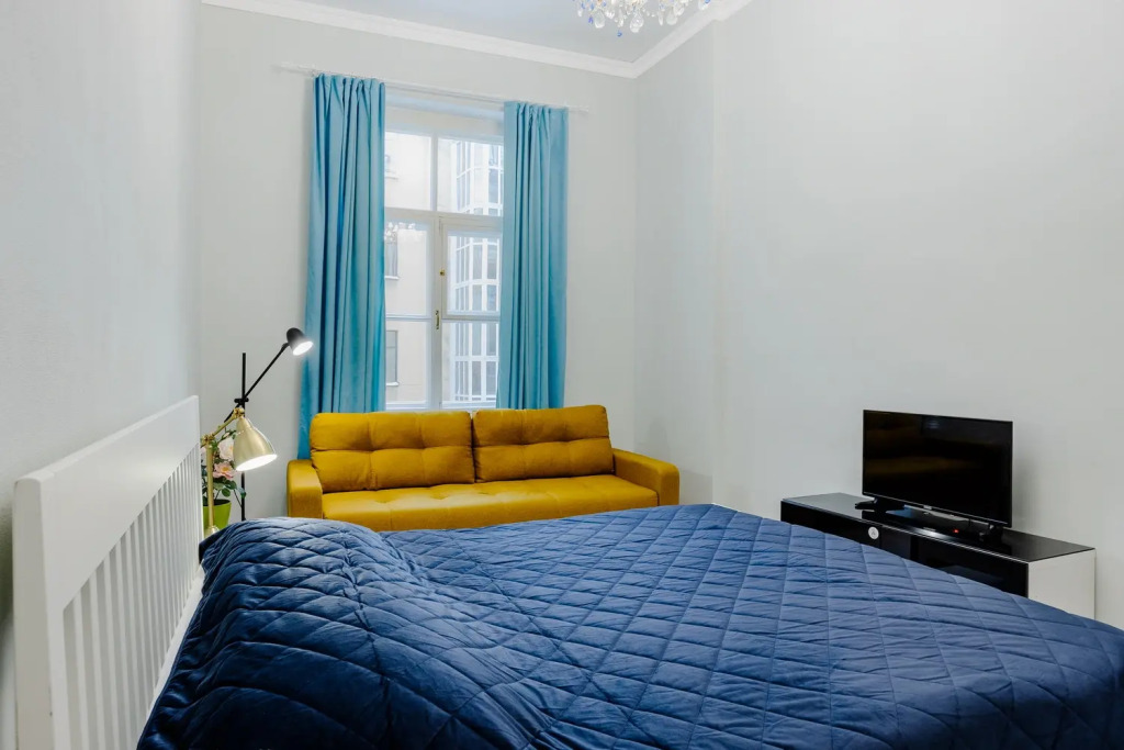 Апартаменты SpbStay на Марата 4 с тремя спальнями (до 10 чел)