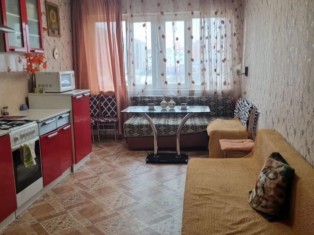 Квартира Уютная в мкр. Оптимистов 10/1