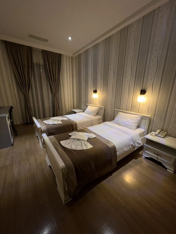 Отель Granada Hotel and Restaurant